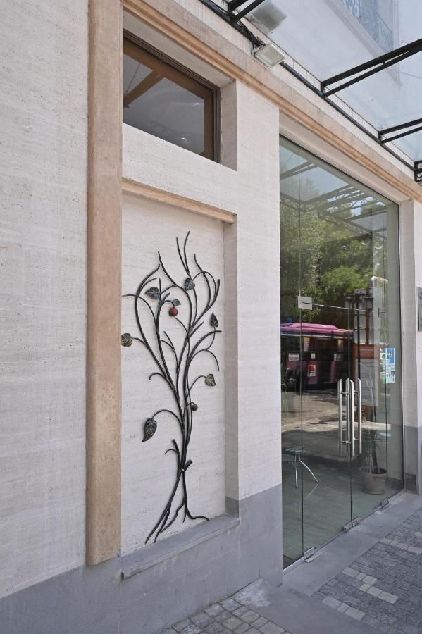 Hotel Partiez Yerevan Ngoại thất bức ảnh