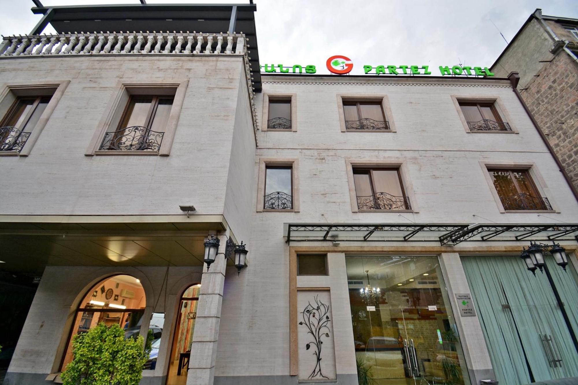 Hotel Partiez Yerevan Ngoại thất bức ảnh