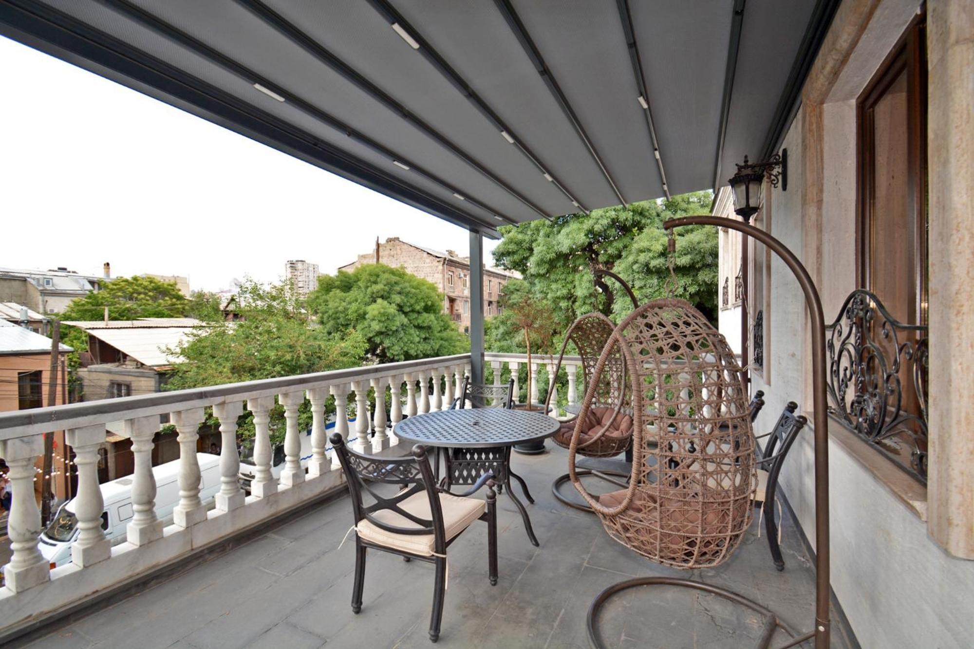 Hotel Partiez Yerevan Ngoại thất bức ảnh