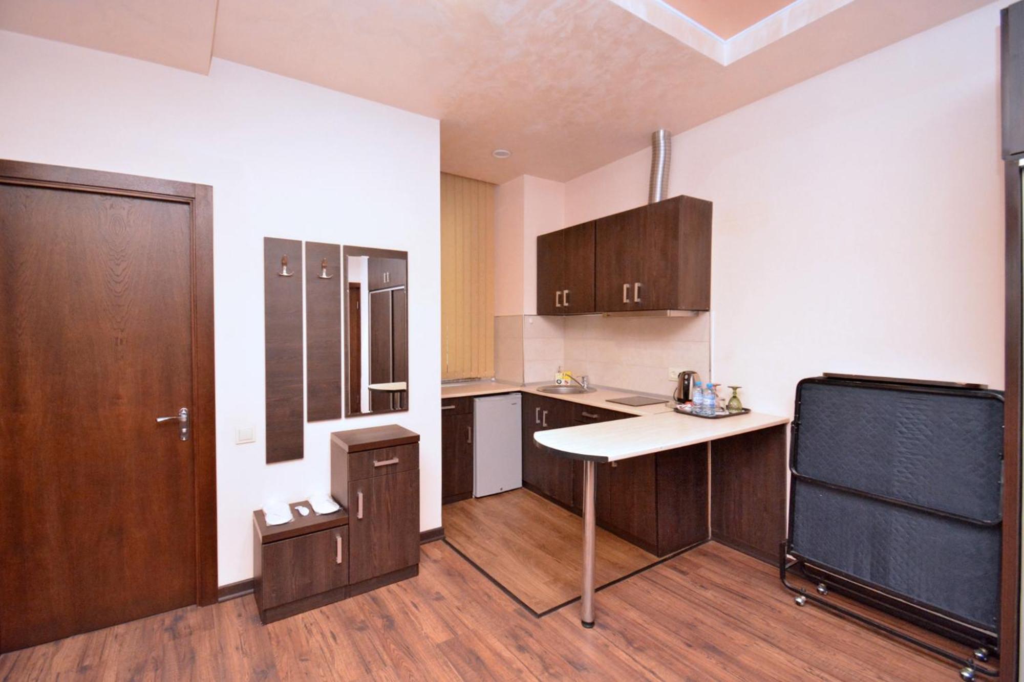 Hotel Partiez Yerevan Ngoại thất bức ảnh
